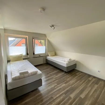 דירה Zentrale Und Ruhige Monteurwohnung Mit 2 Schlafzimmern In Der Naehe Des Fek