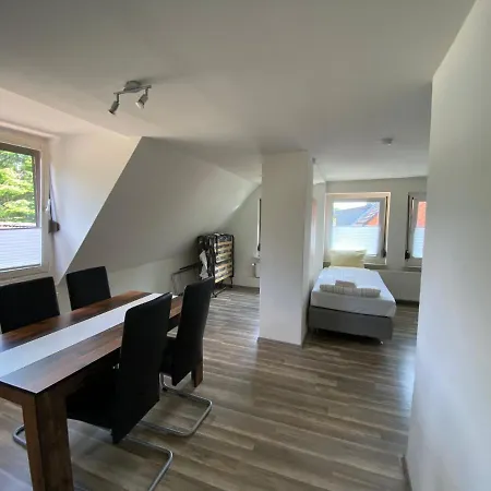Zentrale Und Ruhige Monteurwohnung Mit 2 Schlafzimmern In Der Naehe Des Fek דירה *